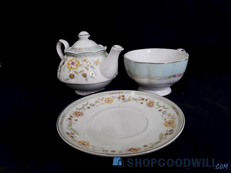 Grace's Teaware Floral Dainty Daisy Blue and White Tea Cup, Tea Pot/Saucer Plate