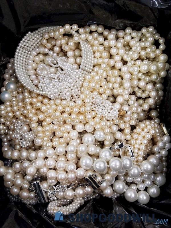 Collection of Pearls Vintage to Contemporary 8.6lbs