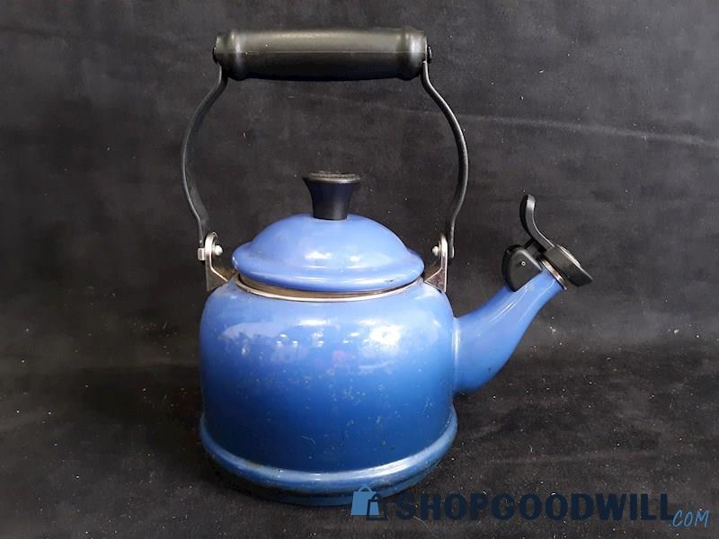 Le Creuset Lapis Marseille Blue Classic Whistling Tea Kettle Coffee Tea Pot 