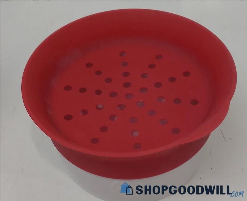Pampered Chef Microwave Pasta/Noodle Cooker Silicone Lid Ceramic Bowl