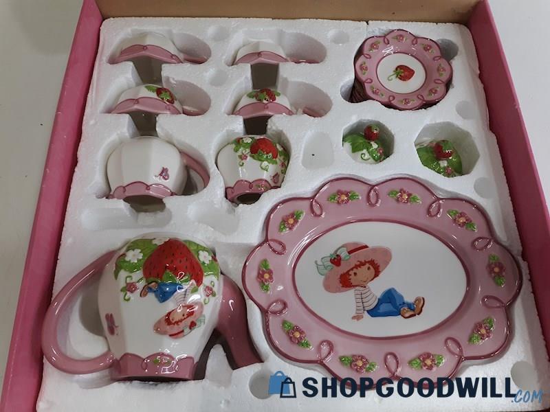 Strawberry Shortcake 12pc. Porcelain Tea Set IOB