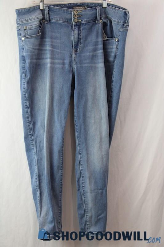 Torrid Women's Blue Jeans Sz 22