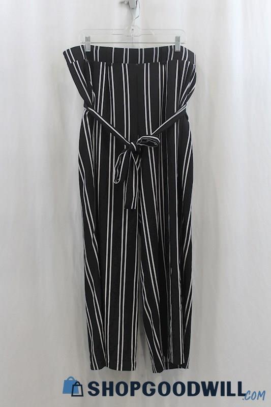 Torrid Women's Black/White Pinstripes Paperbag Pant SZ 2X