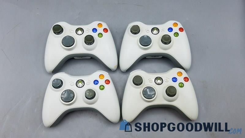  4ct White Xbox 360 Wireless Controllers Lot - Powers On