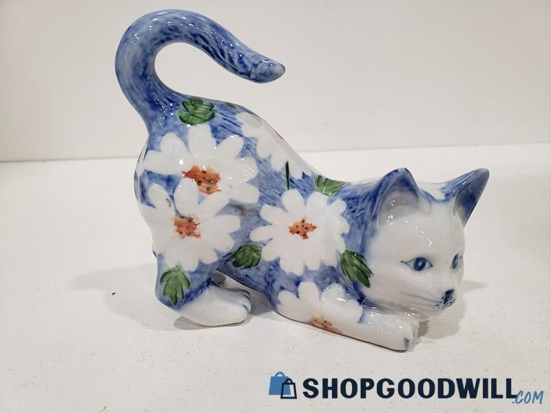 Vintage Ceramic Cat Blue W / White Flowers  Unbranded