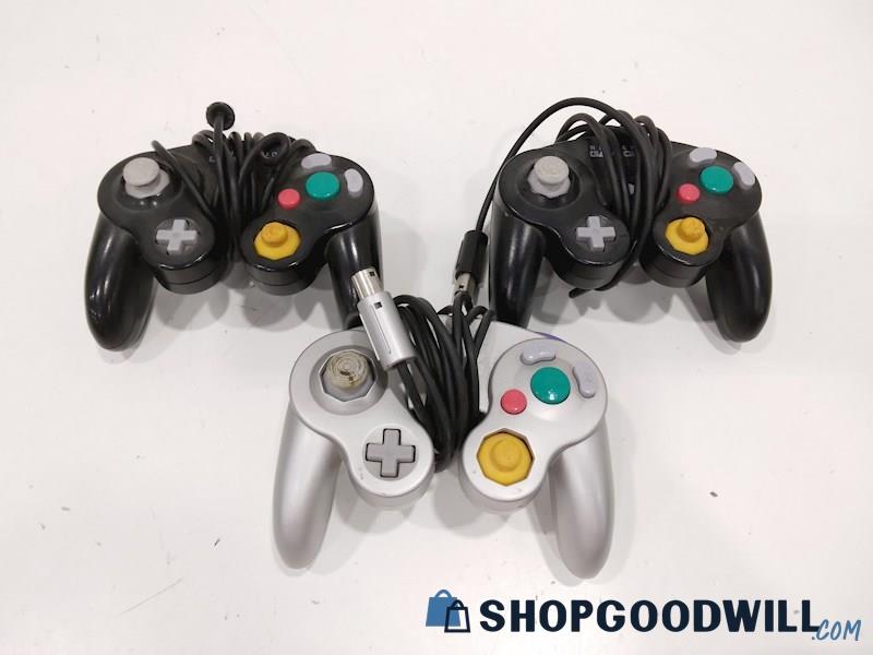 Nintendo Game Cube Wired Controllers 3ct Lot