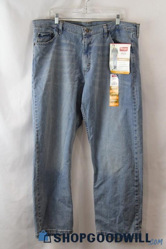 NWT Wrangler Men's Blue Relaxed Straight Jeans sz 38x29