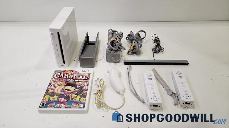 Nintendo Wii RVL-001 Console w/Game, Cords, & Controller - Tested 