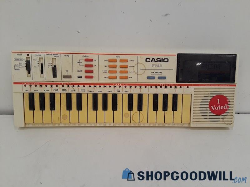 Vintage Casio PT-82 Electronic Piano Keyboard No Power *PARTS/REPAIR