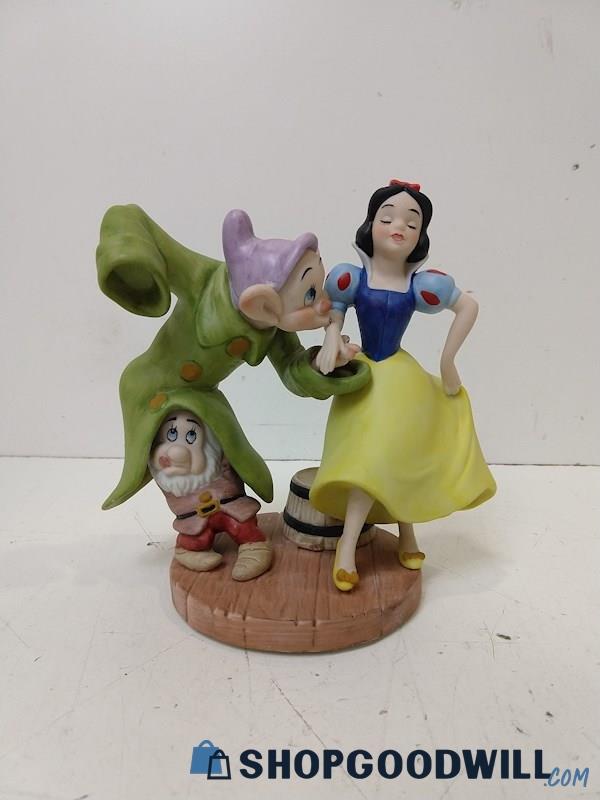Disney Magic Memories Snow White & The 7 Dwarfs Figurine LIMITED ED Home Décor