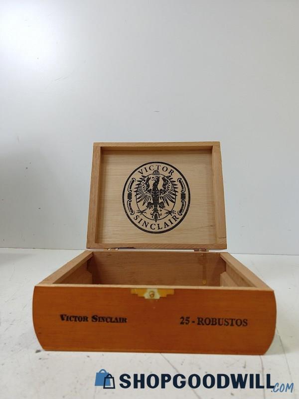 Victor Sinclair 25-Robustos Cigar Box Hand Made In Dominican Republic 