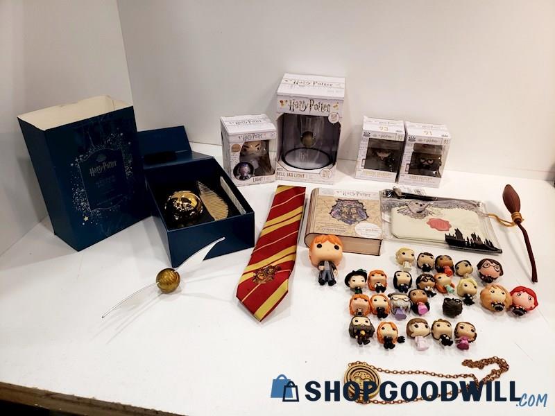 6lbs Harry Potter Pottery Barn Clock, Funko Pop Minis Tie Cosmetic Bag, Light +