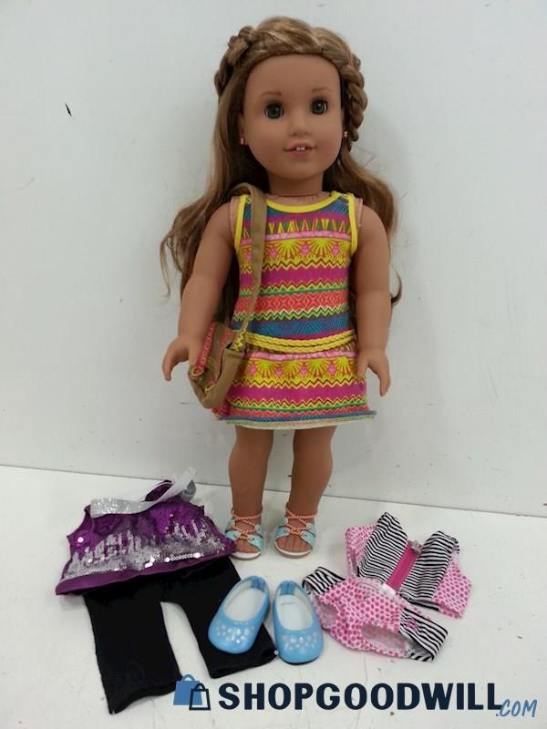 American Girl Doll Lea Clark W/2 Outfits/Swim Suit/Handbag/Shoes/Sandals