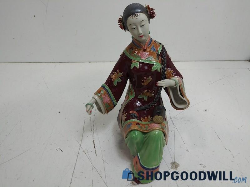 Vntg 9.5” Chinese Wucai Porcelain Shi Wan Women Figurine Fingers Tape Inside
