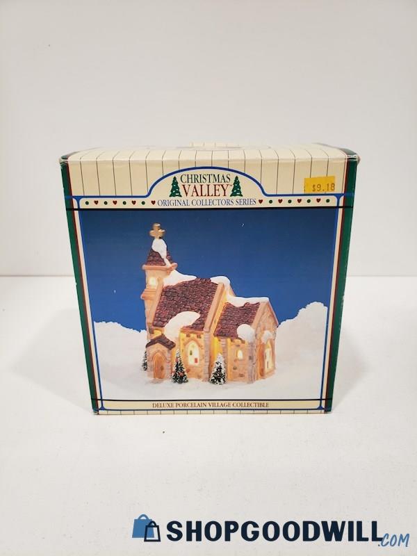 Christmas Valley Original Collectors Series Deluxe Porcelain Church - Powers On
