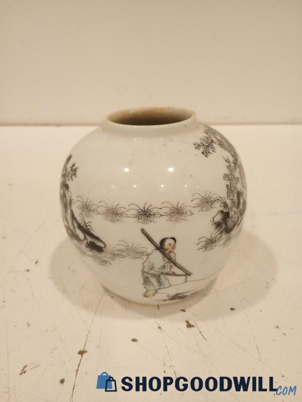 Vintage Chinese YT Hand Painted Ceramic Vase