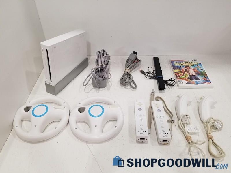 Nintendo Wii Console w/ Game, Cords, Controllers - TESTED