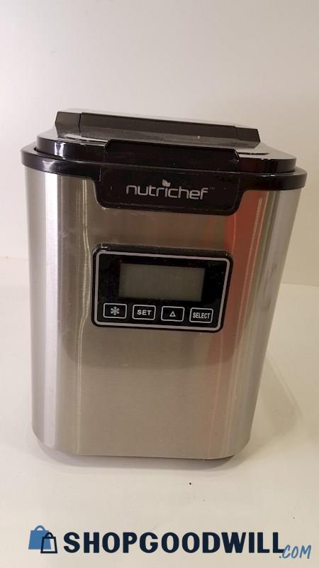 NutriChef Ice Maker Model #PiCEM62 Black/Silvery 2.2L/12-15kg *Pwrs On