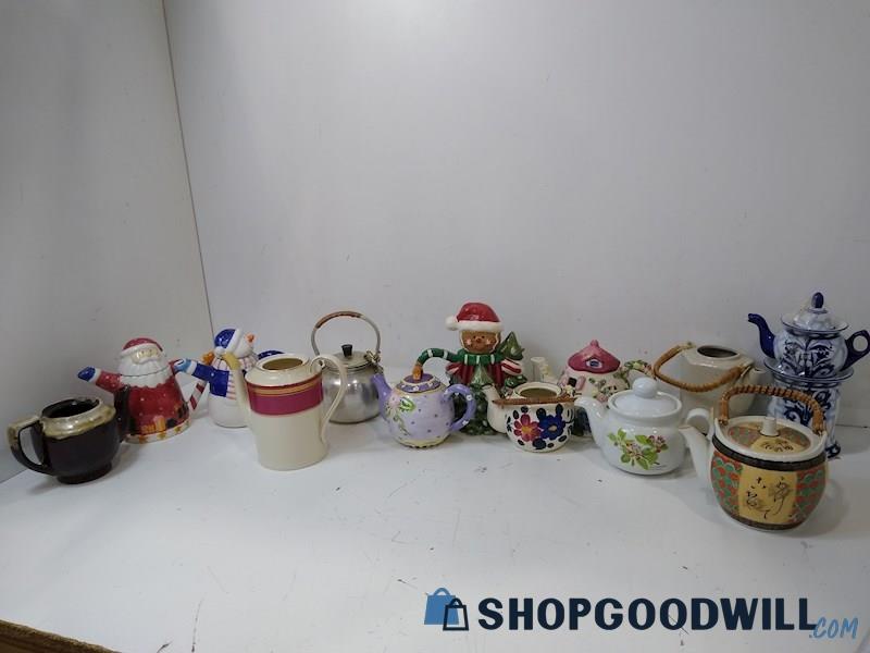 Lot Of Teapots - No Brand Appears VTG (Pick Up Only ) 