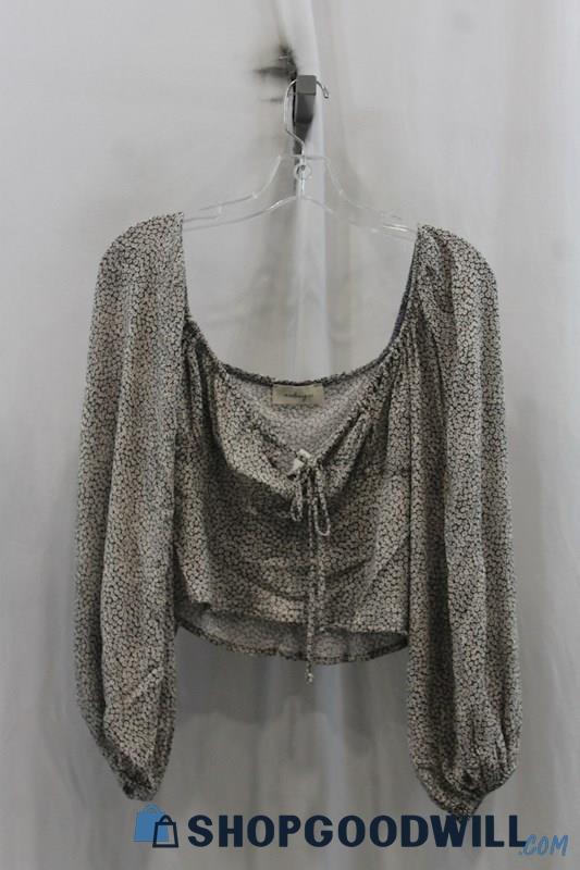 NWT Audrey Womens Gray/Beige Floral Crop Blouse Sz L