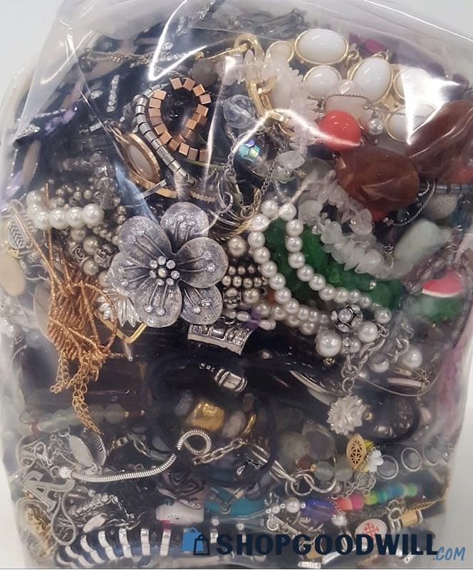 Costume Jewelry Grab Bag - 15.8lbs - shopgoodwill.com