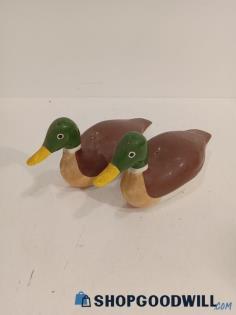 Vintage Pair of Glass Hand Painted Ducks