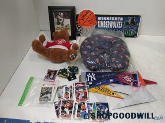 2LBS Twins Timberwolves Wilds &MORE Sports Memorabilia Cards Signed Photo &MORE