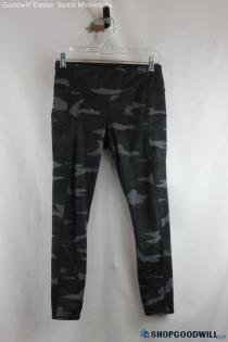 Athleta Women's Gray Camo Cropped Pocket Leggings - Size S