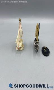 2pc Vtg Unbranded Mini Hand Made/Carved Shell Sailboat & Horn Boat Figurines