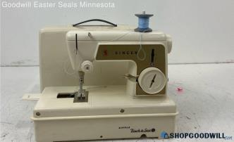 Singer Little Touch And Sew Model 67a23 Toy Sewing Machine Powered on