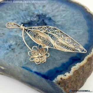 .925 Vintage Filigree Flower + Leaf Brooch 3.23g