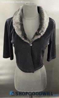 La Belle Junior Black sweater W/faux fur collar - Sz M