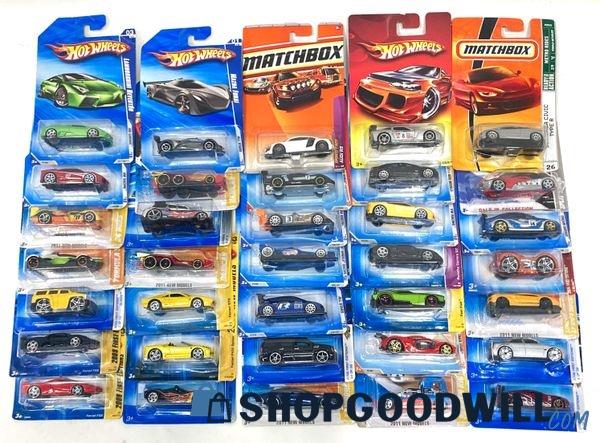 35 Piece Bulk Lot of Hotwheels Die Cast Cars New Factory Sealed ...