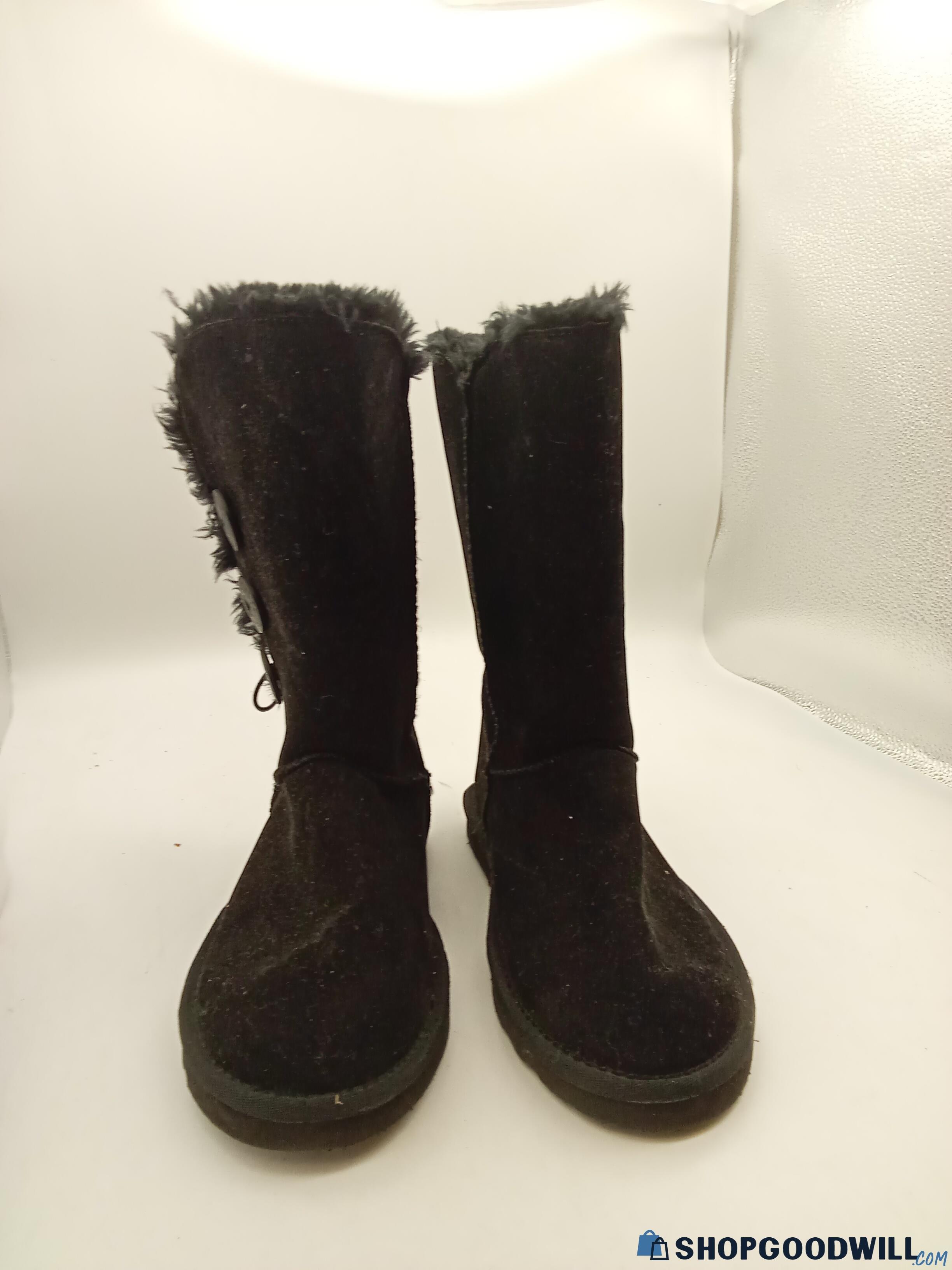 Ugg's Women Shoes Size 7 | ShopGoodwill.com