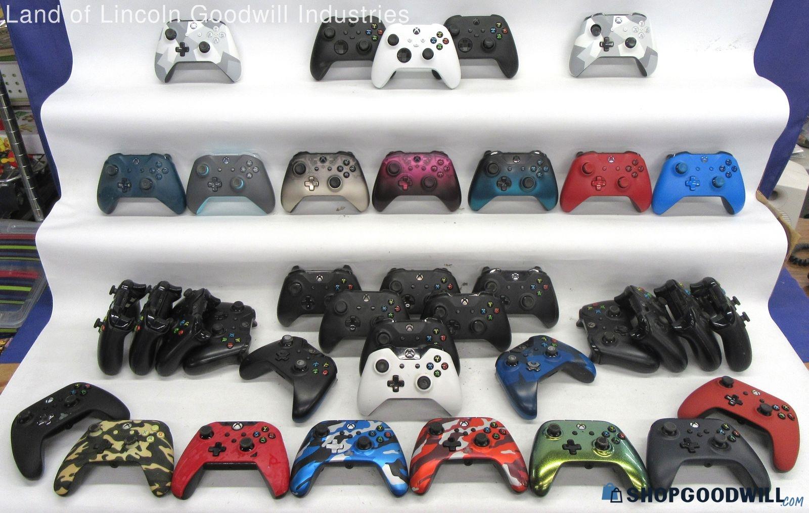 Xbox One Controllers Lot - Shopgoodwill.com