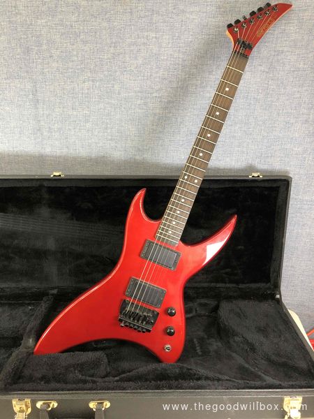 Starforce 6001 Red Electric Guitar - shopgoodwill.com