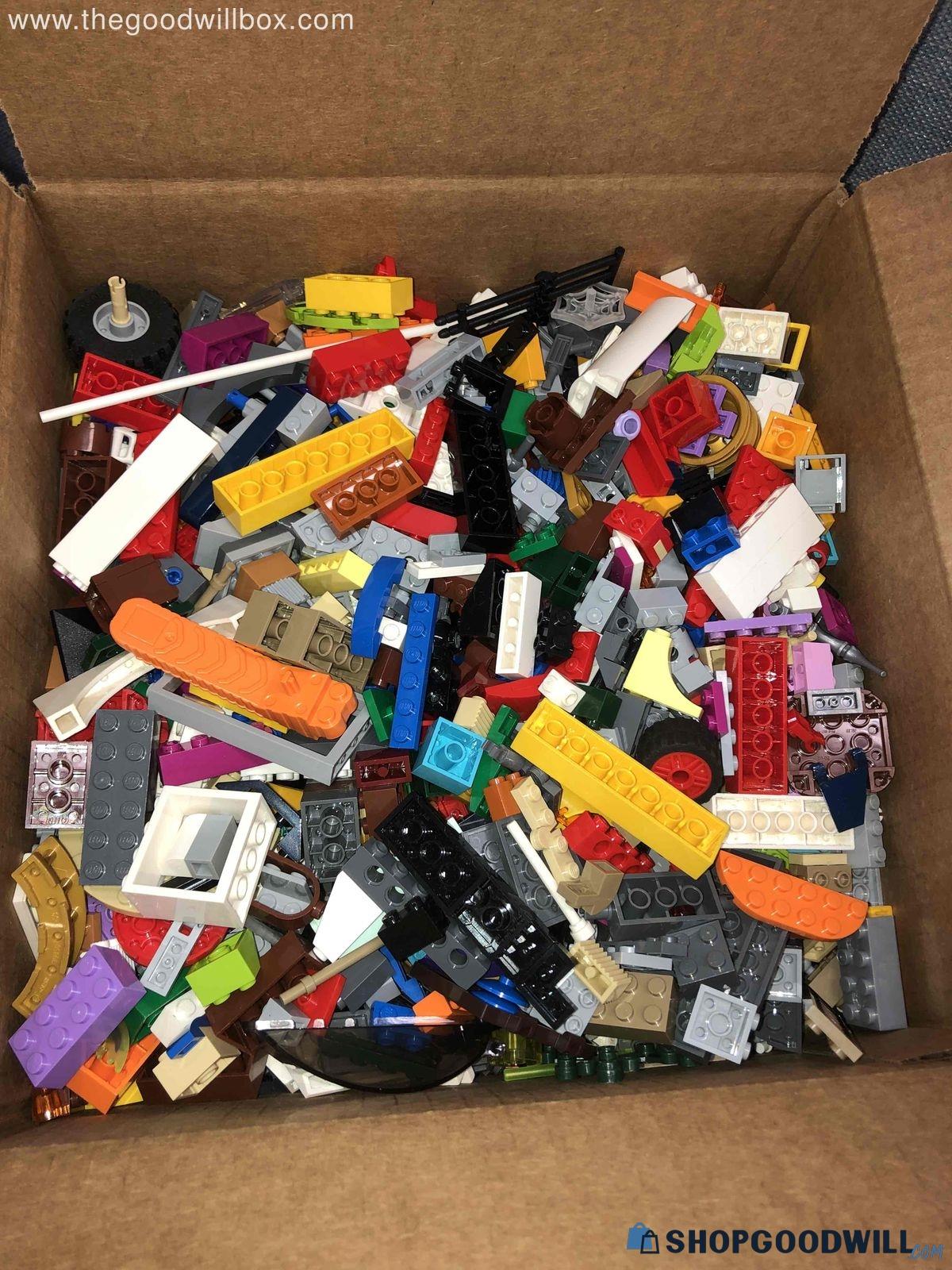 Box of Legos - shopgoodwill.com