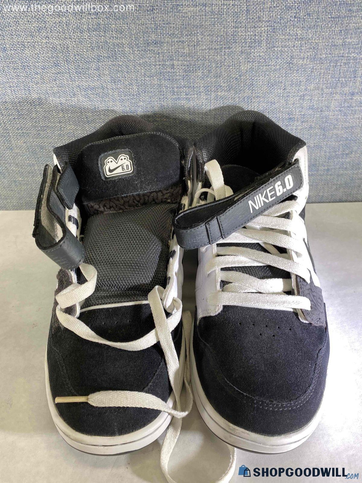 Nike, Men's Black& White Sneakers, Size 10 - shopgoodwill.com