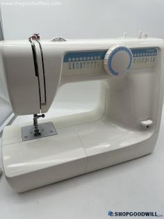 Toyota White Rs2000 Cb Series 230V 50Hz Electric Sewing Machine Not Tested |