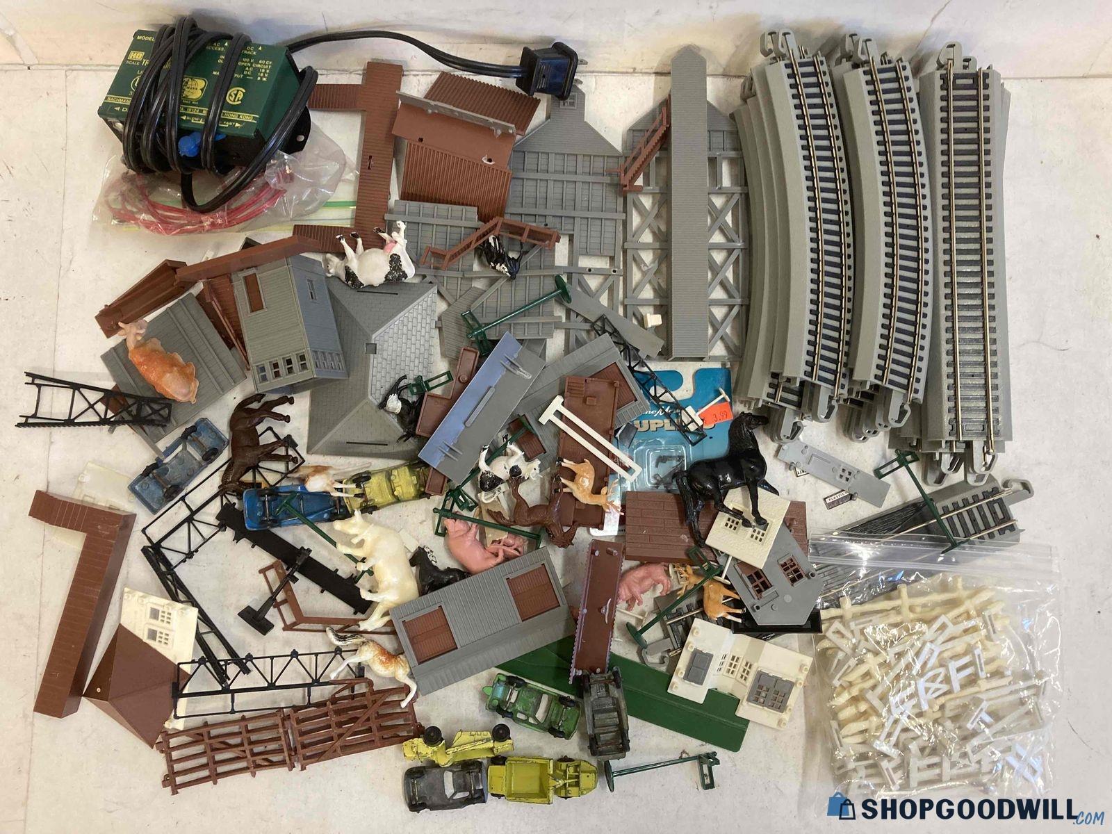 Loose HO-Scale Train Parts & Track, Approximately 4 Lbs - shopgoodwill.com