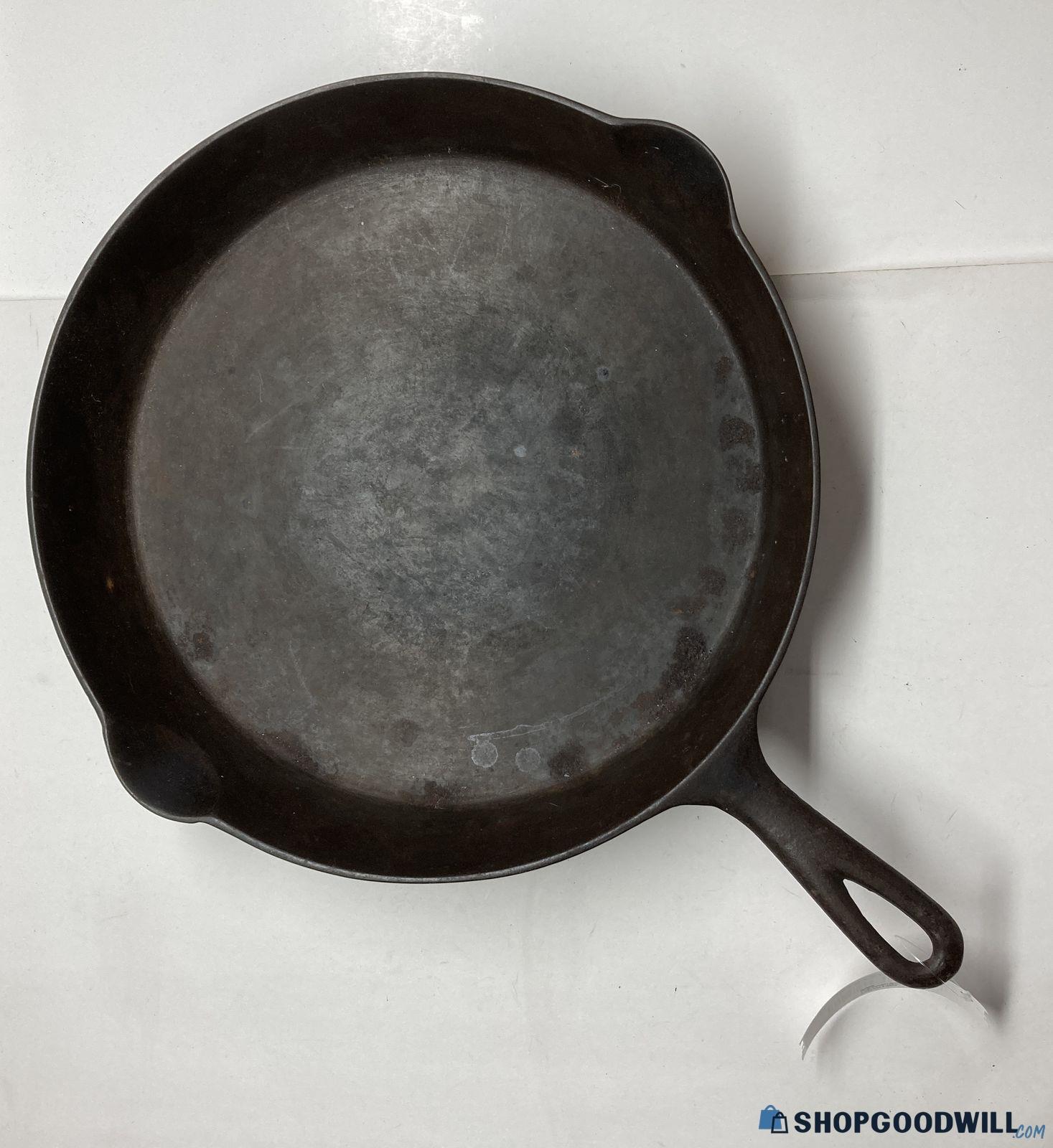 Favorite Piqua Ware Number 12 Cast Iron Skillet - shopgoodwill.com