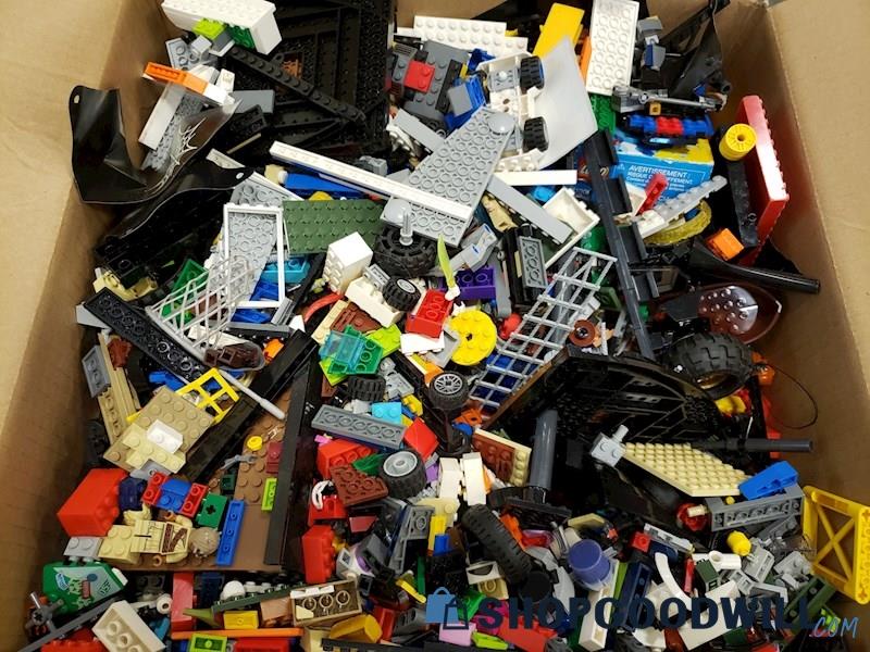 Assorted Bulk Lego Lot 18lbs - shopgoodwill.com