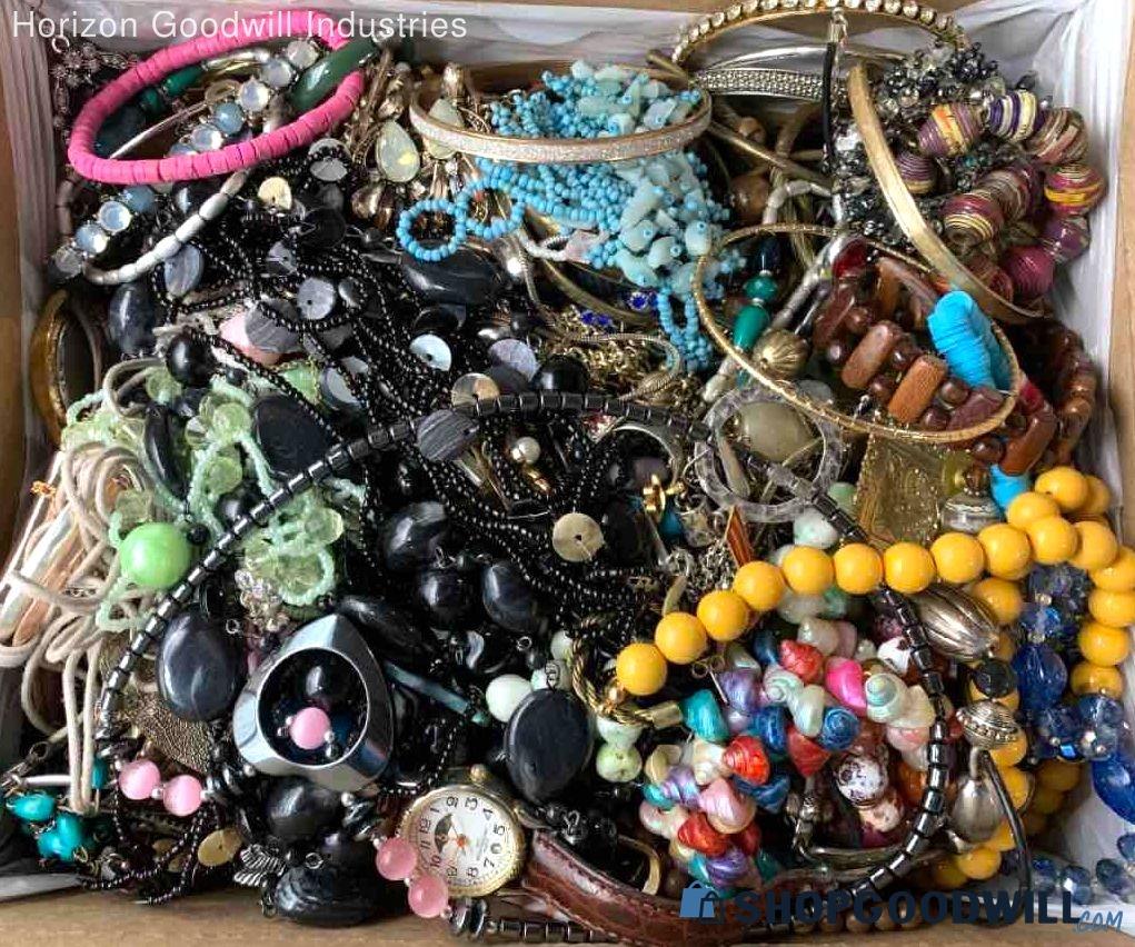 16.6lbs Mixed Jewelry Rummage Reseller Batch Box | ShopGoodwill.com