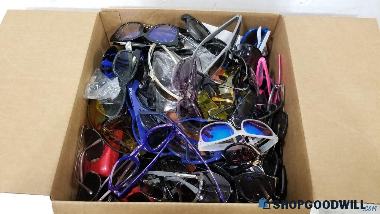 16 Lb 14x14x14 Box Of Assorted Sunglasses & Cases 