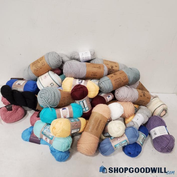 14x14x14 Box Full Of Skeins Of Yarn: Acrylic/cotton/cashmere/wool ...