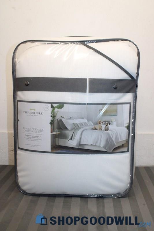 Threshold Family-friendly Comforter Set (King) | ShopGoodwill.com