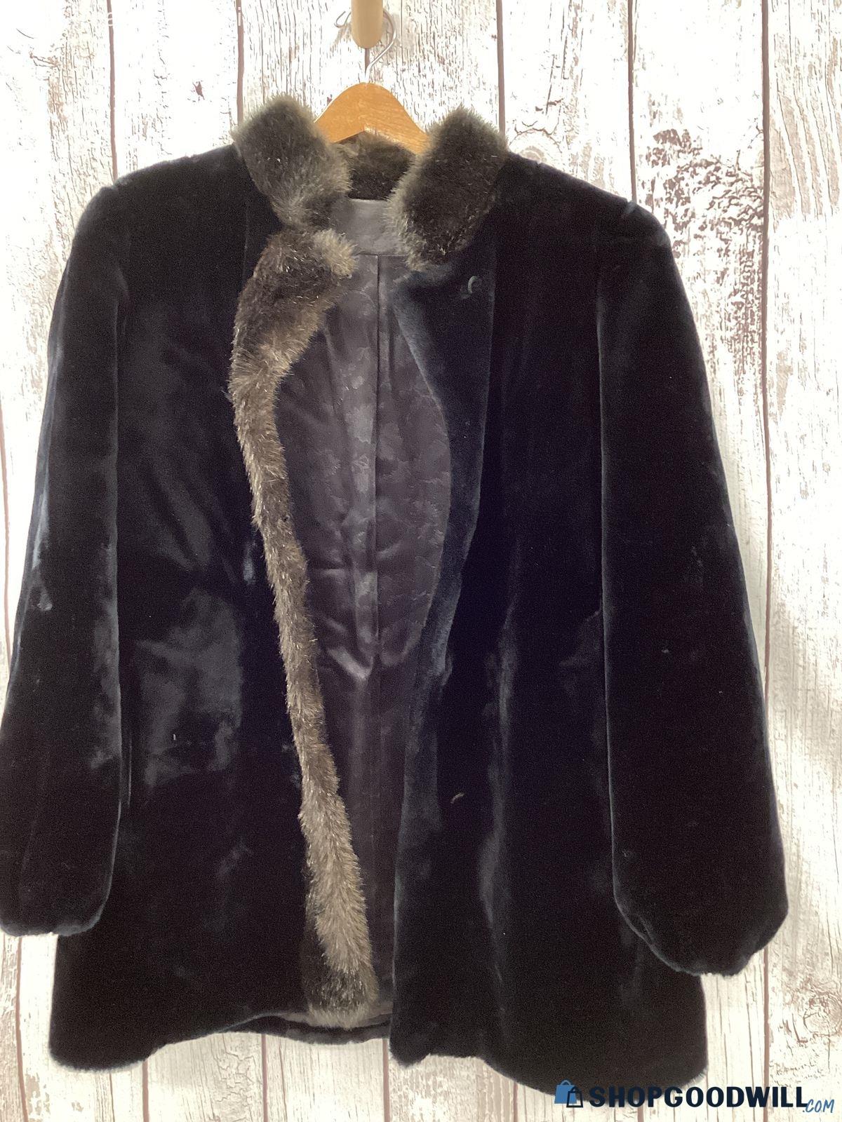 Hillmoor Black Fur Coat Women's - Size Not Marked - shopgoodwill.com