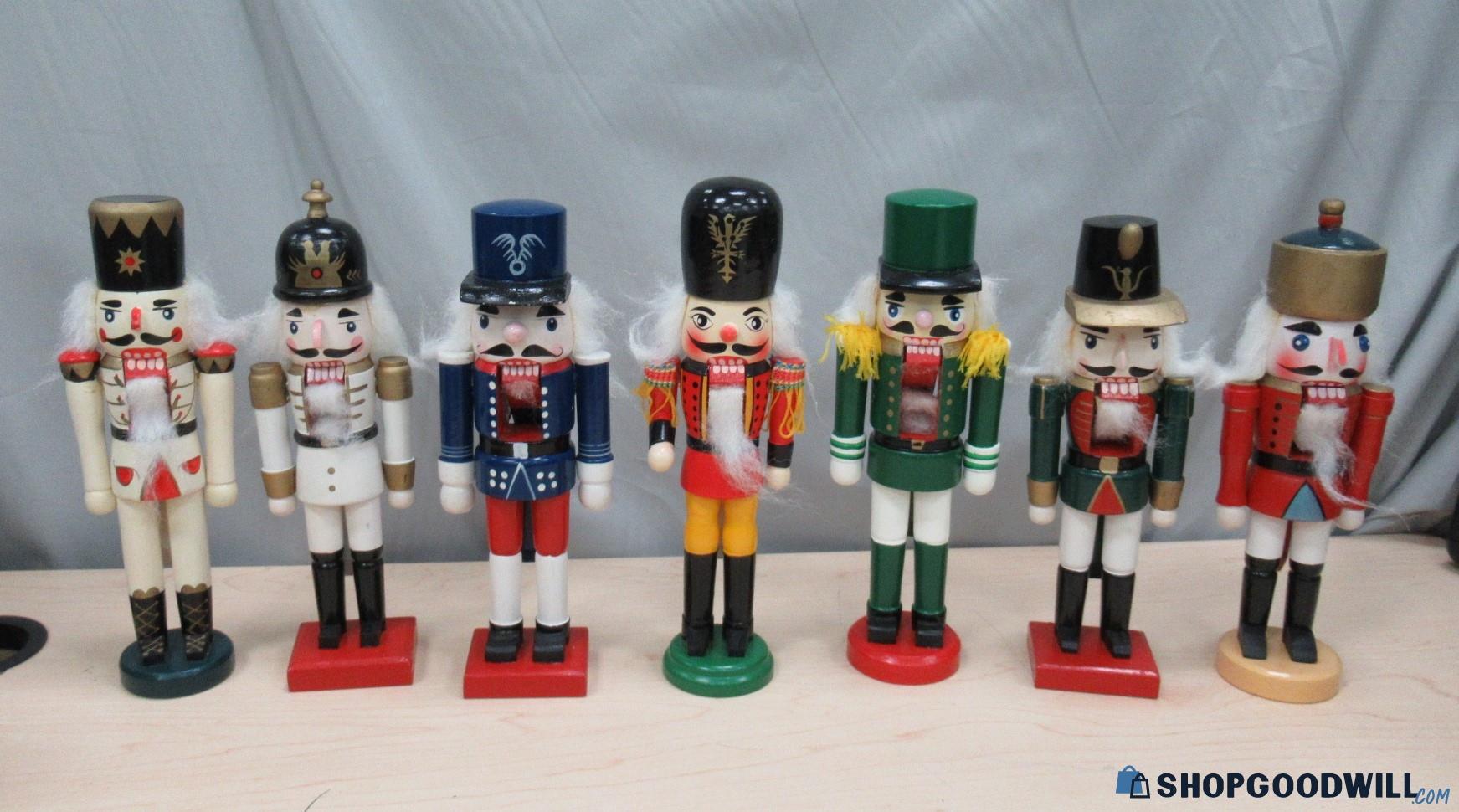 Lot Of 7 Assorted Nutcrackers In Boxes - shopgoodwill.com