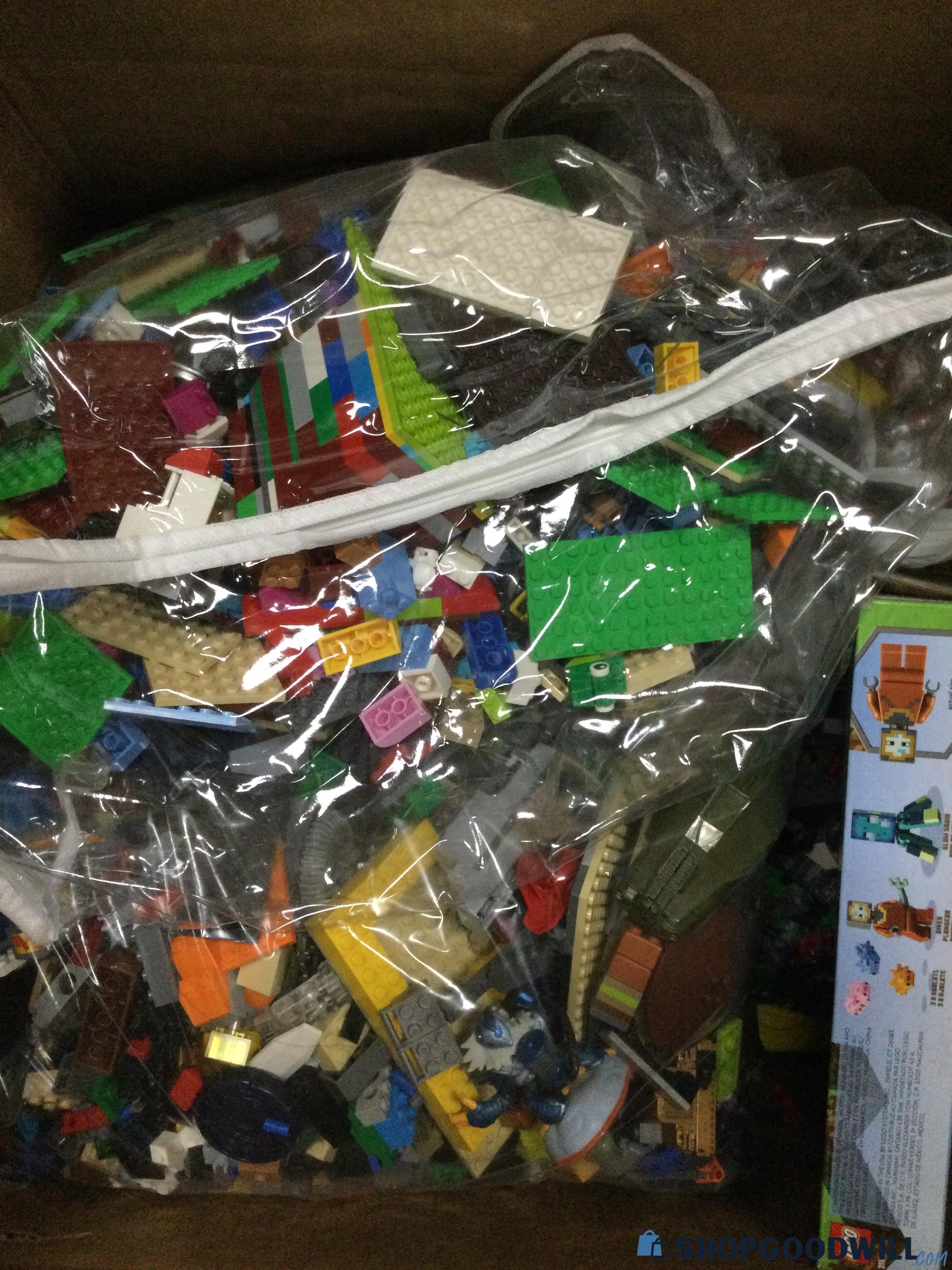 44lb Lot Unprocessed Legos With Some Figures | ShopGoodwill.com