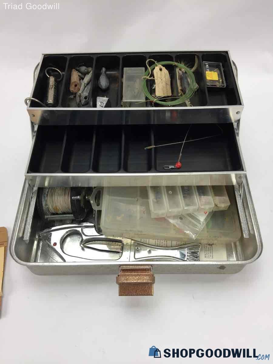 Viintage Umco Metal Tackle Box - shopgoodwill.com